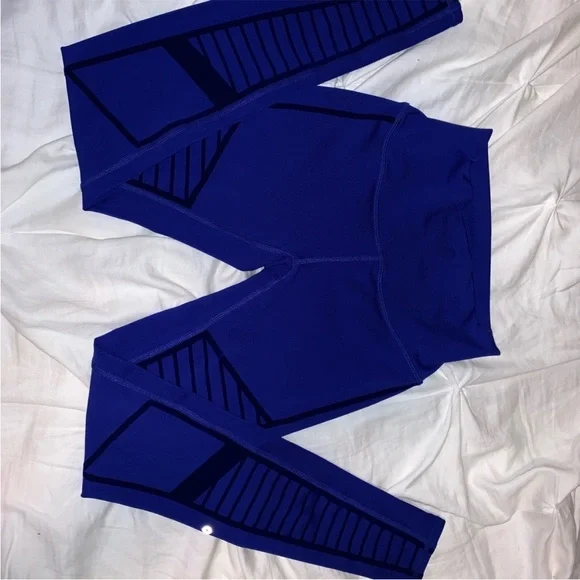 Alo yoga moto Legging XS - Picture 3 of 4